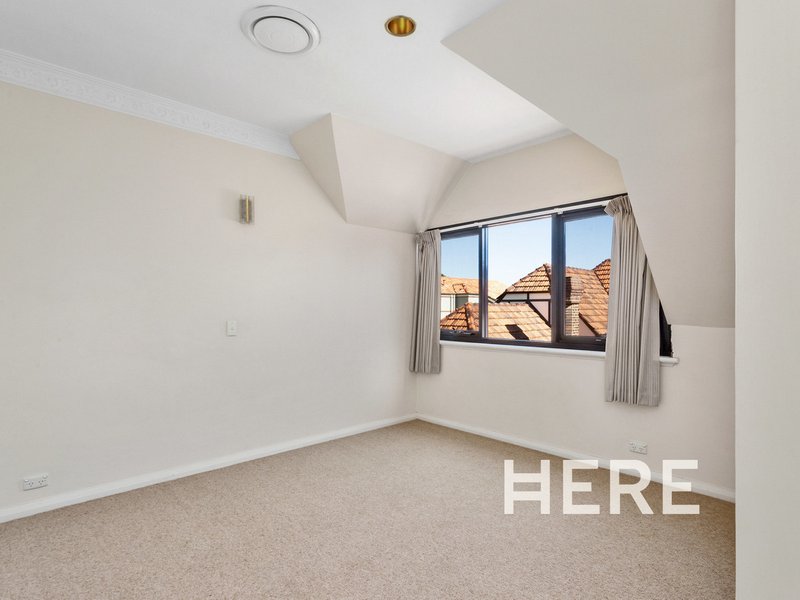 Photo - 2/15 Karoo Street, South Perth WA 6151 - Image 14