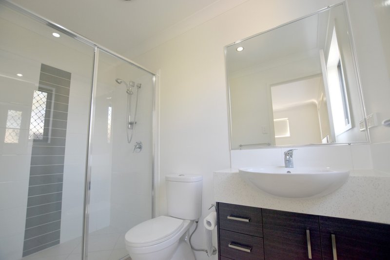 Photo - 2/15 Keeling Court, New Auckland QLD 4680 - Image 13