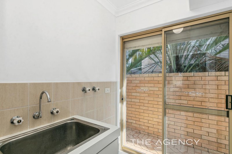 Photo - 2/15 Kinsella Street, Joondanna WA 6060 - Image 17