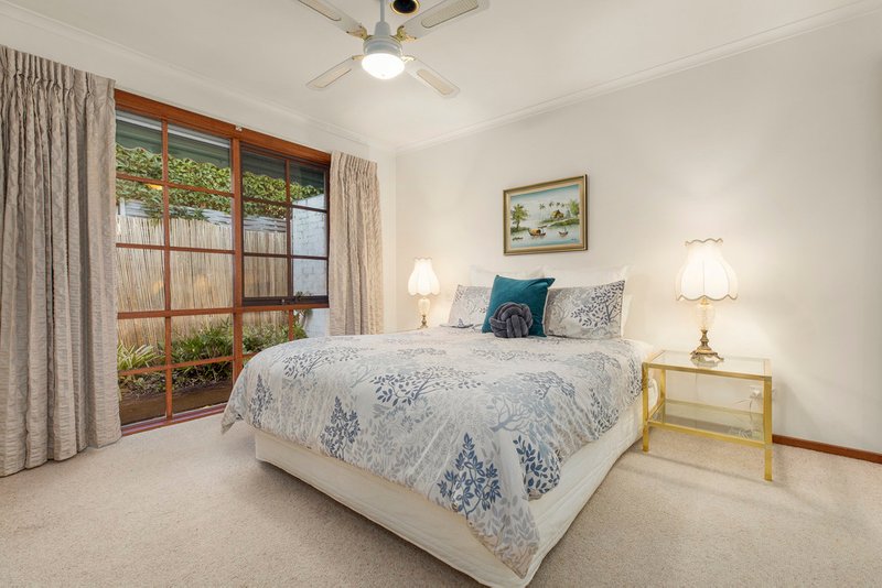 Photo - 2/15 Kirstina Road, Glen Waverley VIC 3150 - Image 7