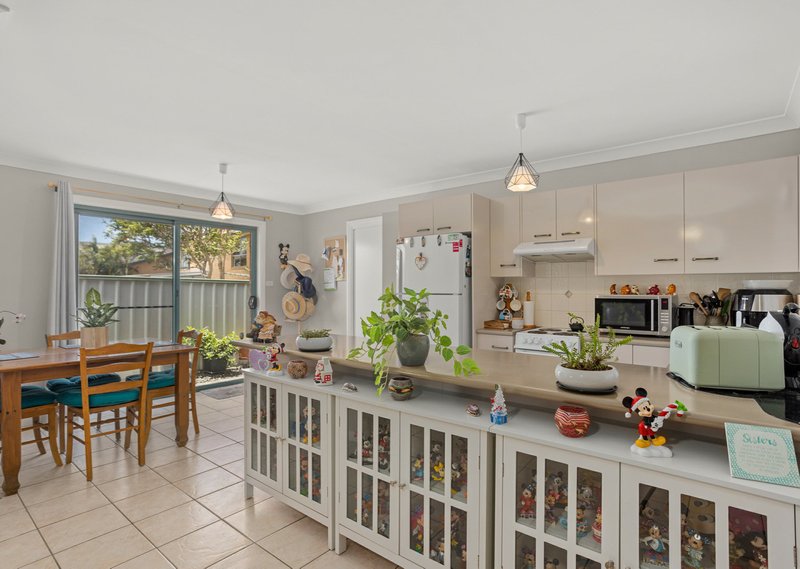 Photo - 2/15 Lewis Street, Old Bar NSW 2430 - Image 4