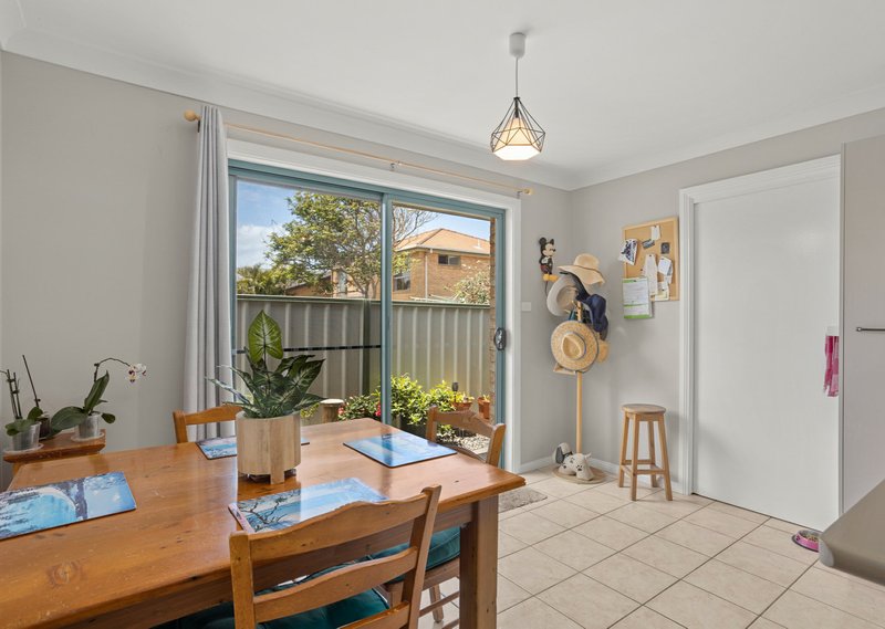 Photo - 2/15 Lewis Street, Old Bar NSW 2430 - Image 7