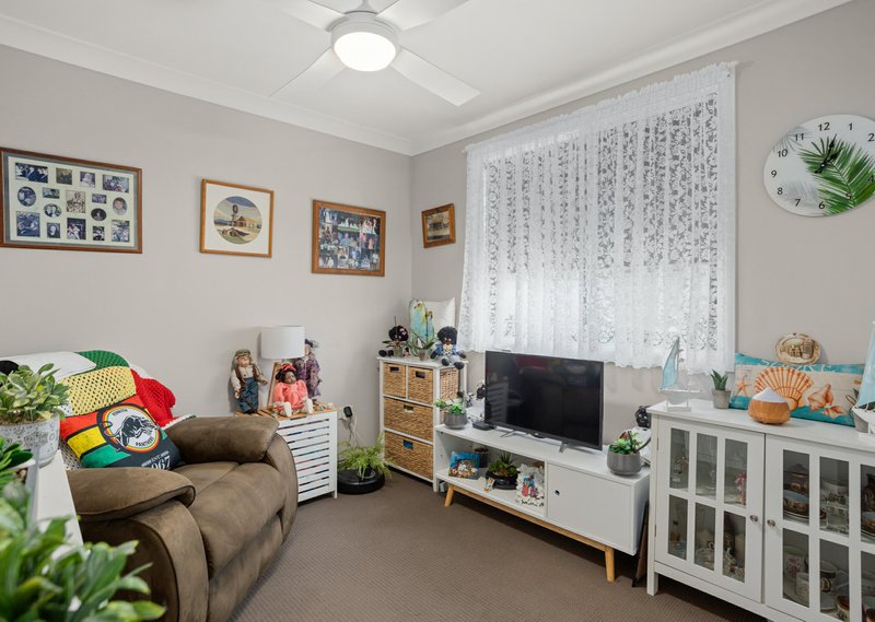 Photo - 2/15 Lewis Street, Old Bar NSW 2430 - Image 11