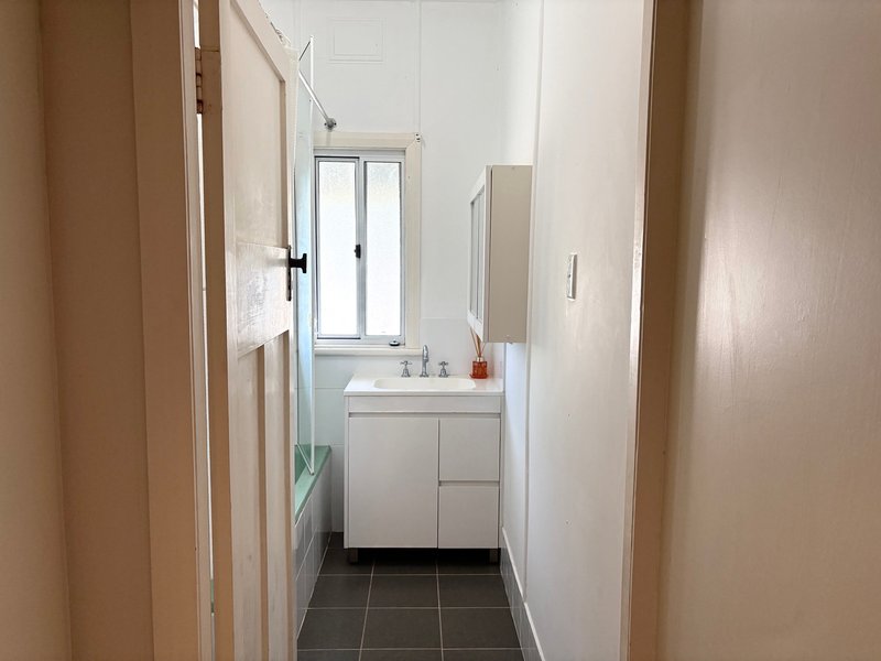 Photo - 215 Manning Point Road, Old Bar NSW 2430 - Image 5