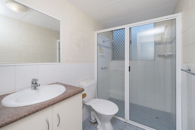 Photo - 2/15 Maroong Street, Currajong QLD 4812 - Image 5