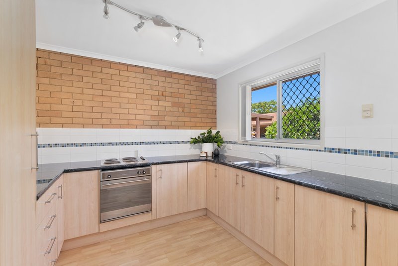 2/15 Martens Street, Mount Warren Park QLD 4207