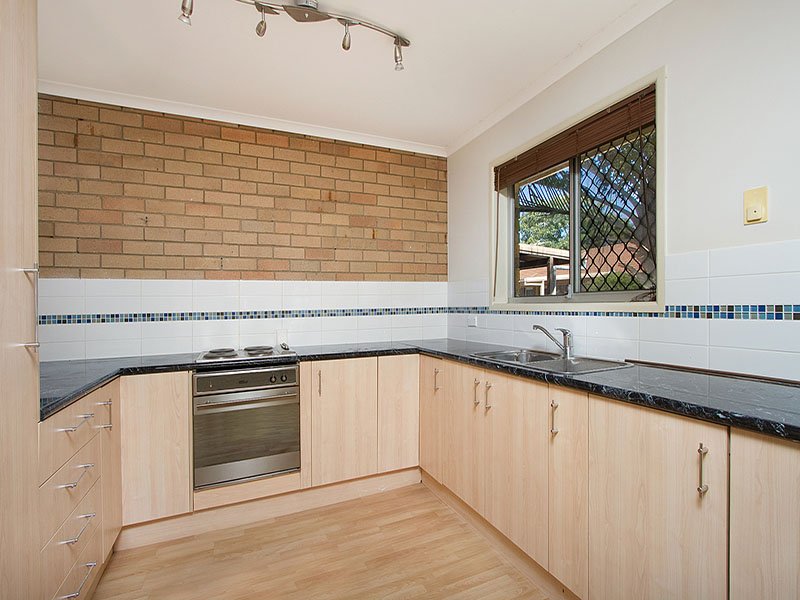 Photo - 2/15 Martens Street, Mount Warren Park QLD 4207 - Image 3