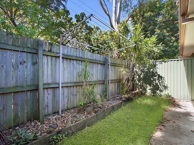 Photo - 2/15 Martens Street, Mount Warren Park QLD 4207 - Image 5