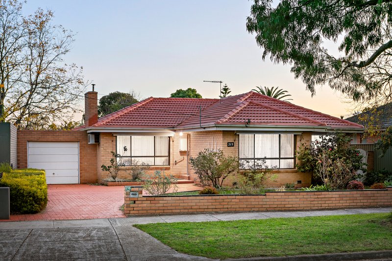 215 Mcbryde Street, Fawkner VIC 3060