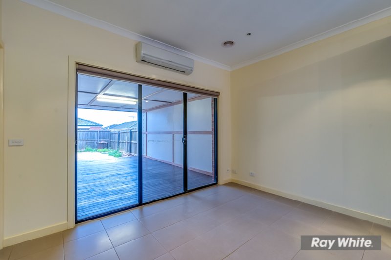 Photo - 2/15 Mcdougall Place, Truganina VIC 3029 - Image 6