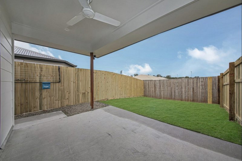 Photo - 2/15 Mount Wheeler , Park Ridge QLD 4125 - Image 8