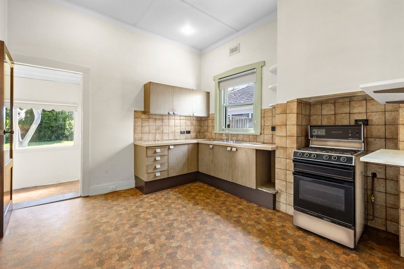 Photo - 215 Murrumbeena Road, Murrumbeena VIC 3163 - Image 11