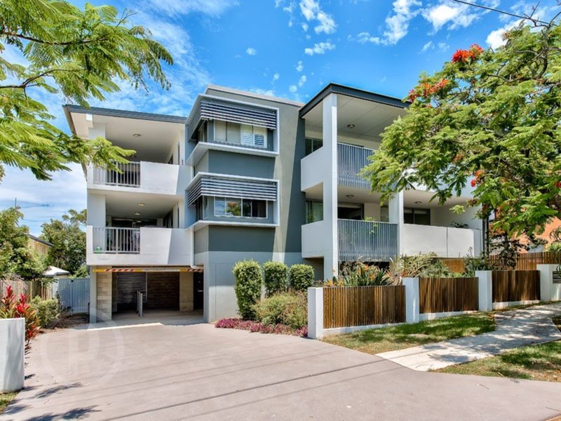 Photo - 2/15 Newby Street, Nundah QLD 4012 - Image 12