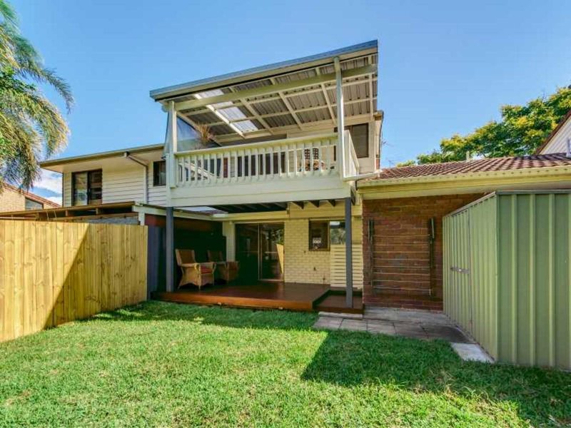 Photo - 2/15 Parkridge Drive, Molendinar QLD 4214 - Image 6