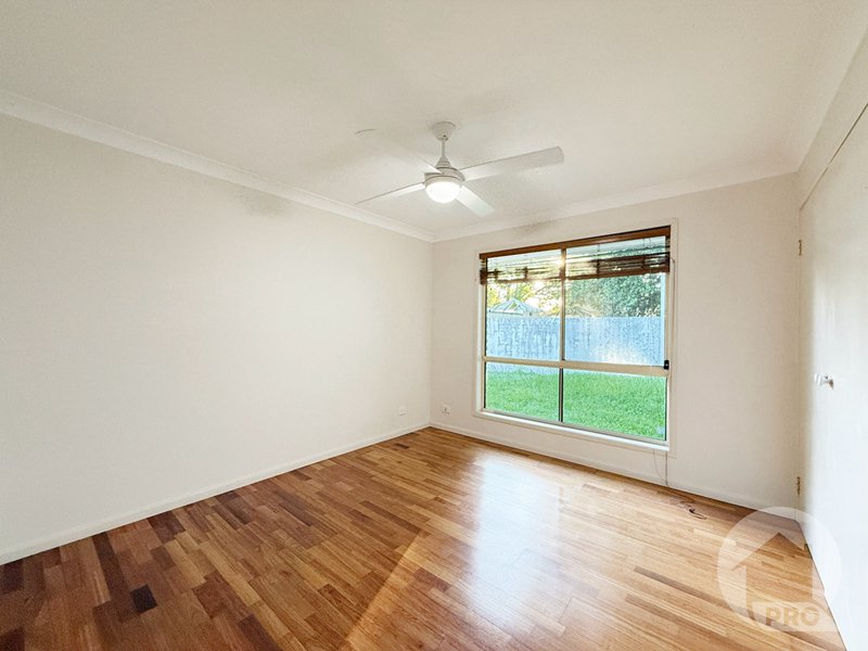 Photo - 2/15 Parnassus Street, Robertson QLD 4109 - Image 6