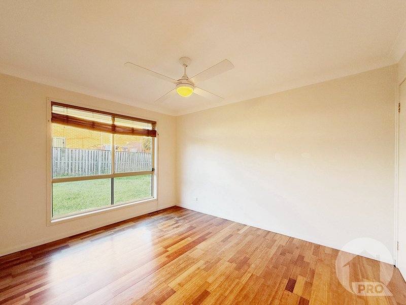 Photo - 2/15 Parnassus Street, Robertson QLD 4109 - Image 8