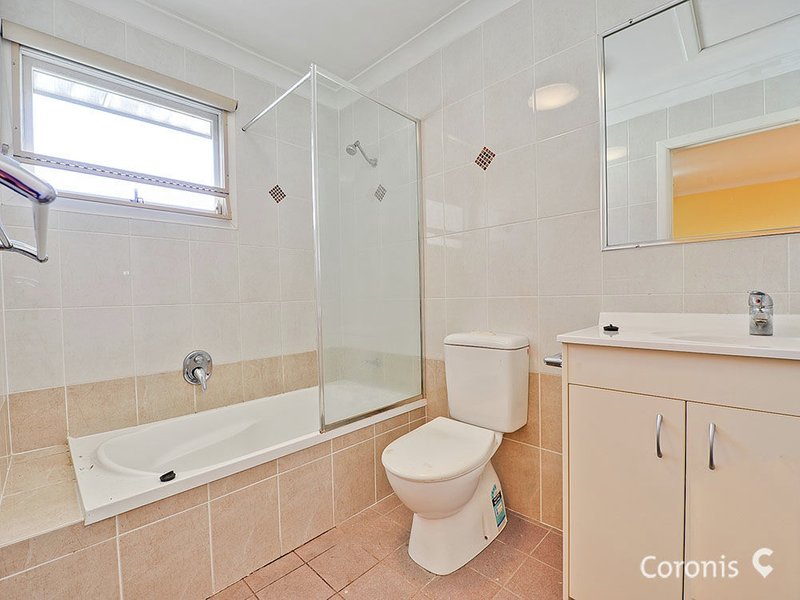 Photo - 2/15 Pear Street, Greenslopes QLD 4120 - Image 3