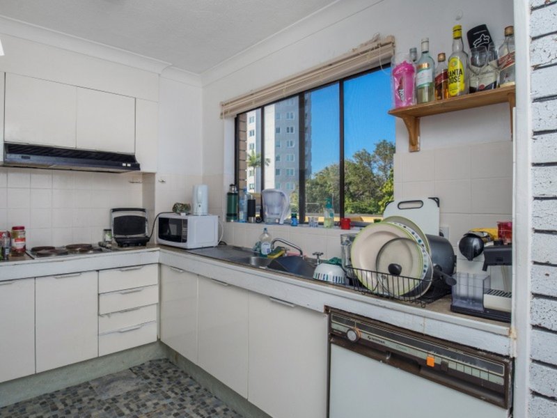 Photo - 2/15 Peninsular Drive, Surfers Paradise QLD 4217 - Image 4