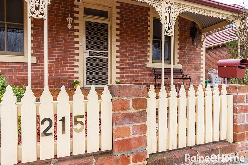 Photo - 215 Piper Street, Bathurst NSW 2795 - Image 2