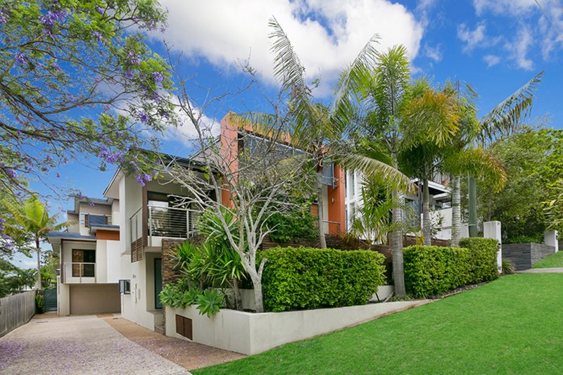 2/15 Rennie Street, Indooroopilly QLD 4068