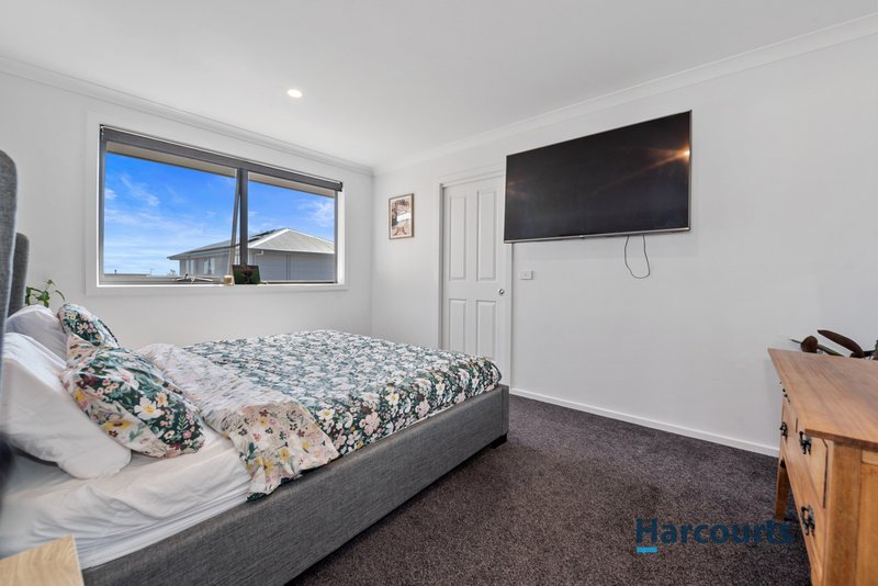 Photo - 2/15 Russell Avenue, Ulverstone TAS 7315 - Image 5