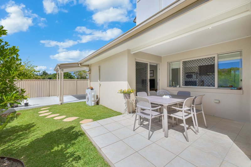 Photo - 2/15 Second Avenue, Caloundra QLD 4551 - Image 2