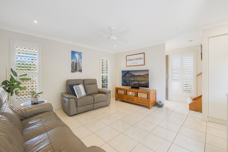 Photo - 2/15 Second Avenue, Caloundra QLD 4551 - Image 6