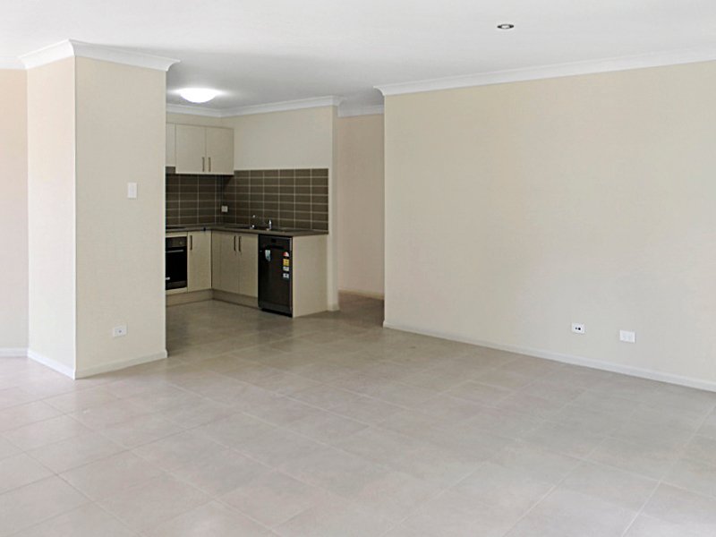 Photo - 2/15 Second Street, Boolaroo NSW 2284 - Image 3