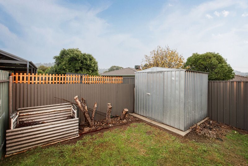 Photo - 2/15 Sinnett Court, Wodonga VIC 3690 - Image 11