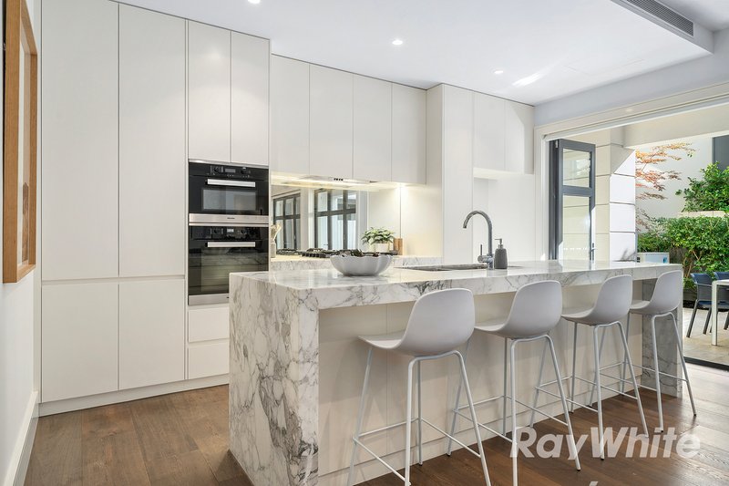 Photo - 2/15 Somers Avenue, Malvern VIC 3144 - Image 4