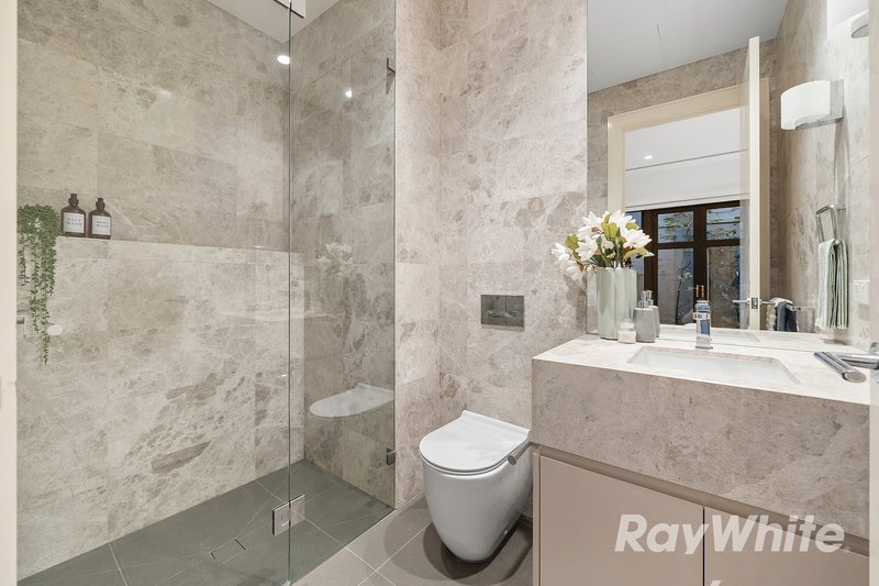 Photo - 2/15 Somers Avenue, Malvern VIC 3144 - Image 7