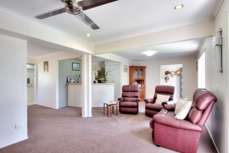 Photo - 215 Springwood Road, Springwood QLD 4127 - Image 4