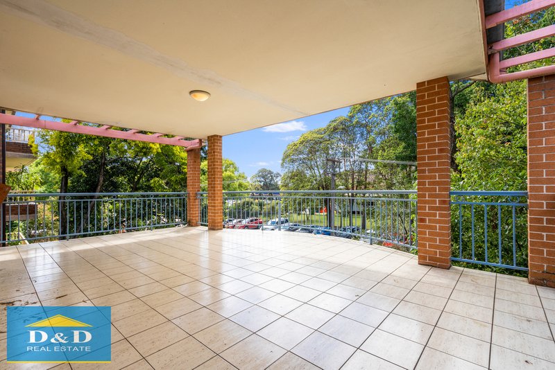 Photo - 2/15 Stewart Street, Parramatta NSW 2150 - Image 4