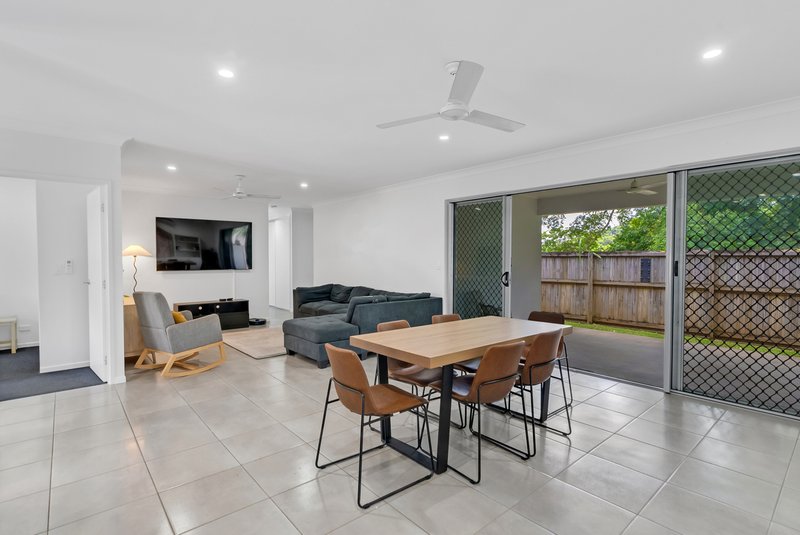 Photo - 2/15 Tenni Street, Redlynch QLD 4870 - Image 6