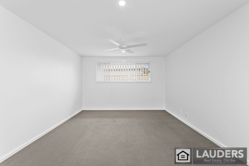 Photo - 2/15 Tropicbird Crescent, Old Bar NSW 2430 - Image 8