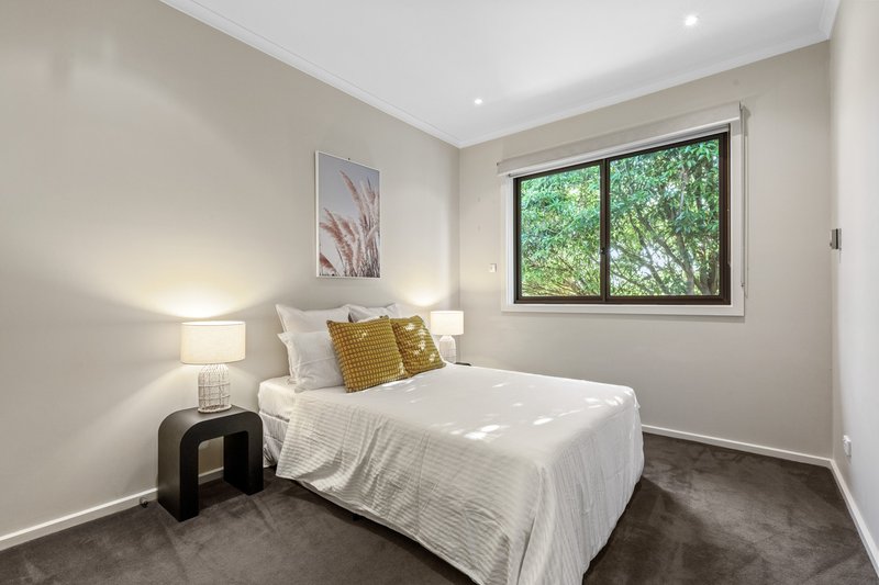 Photo - 2/15 Union Road, Surrey Hills VIC 3127 - Image 11