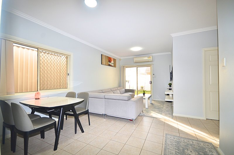 Photo - 2/15 Veron Street, Wentworthville NSW 2145 - Image 2