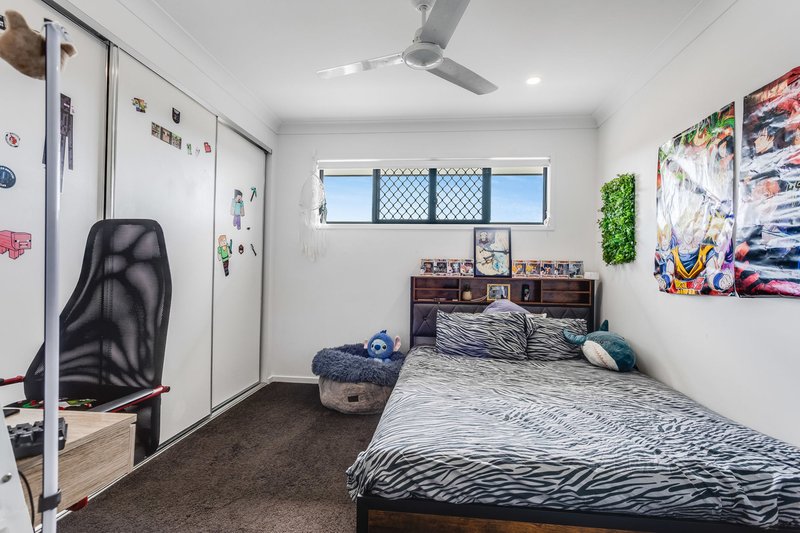 Photo - 2/15 Waratah Way, Morayfield QLD 4506 - Image 9