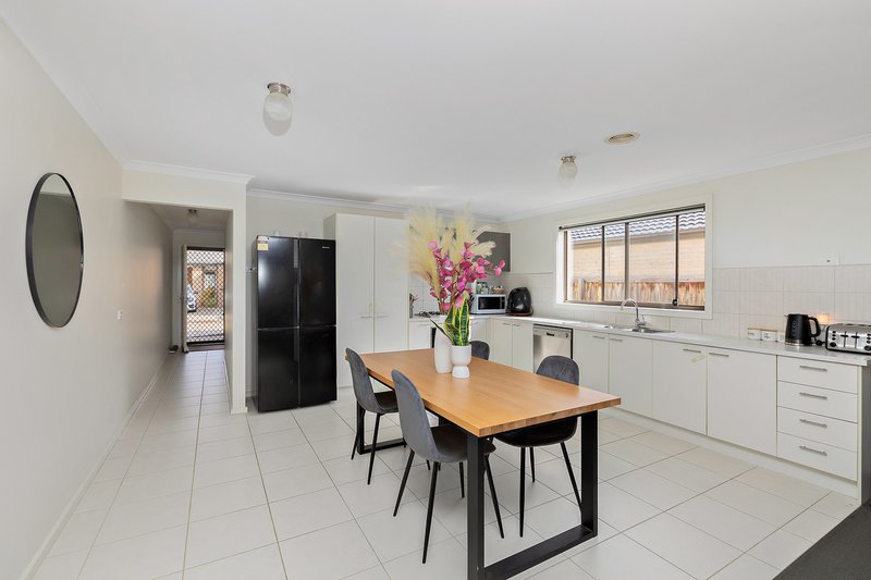 Photo - 2/15 Warrenwood Place, Langwarrin VIC 3910 - Image 3