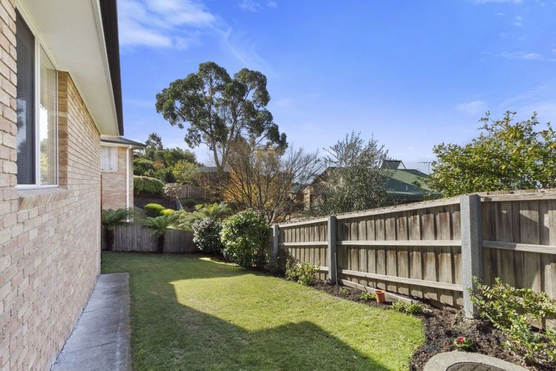 Photo - 2/15 Windhaven Court, Blackmans Bay TAS 7052 - Image 9