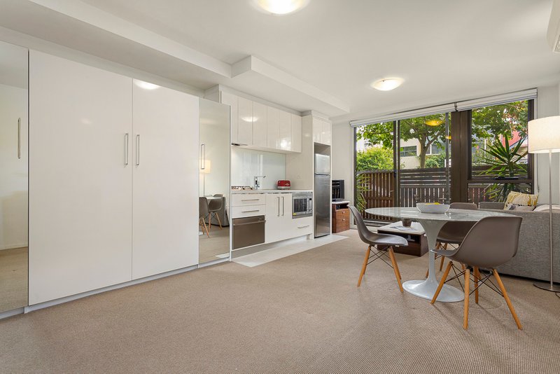 Photo - 2/150 Kerr Street, Fitzroy VIC 3065 - Image 2