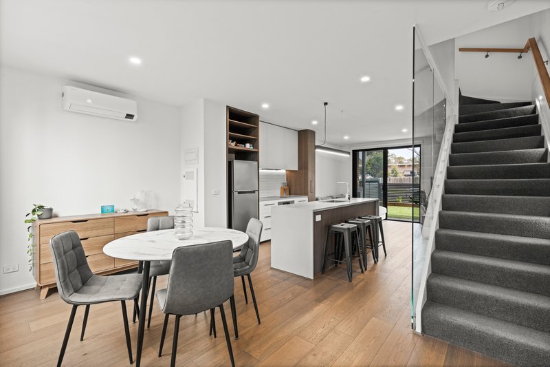 Photo - 2/150 Pigdons Road, Highton VIC 3216 - Image 4