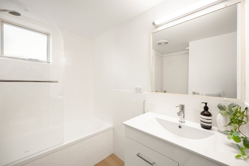 Photo - 2/151 Beatrice Terrace, Ascot QLD 4007 - Image 9