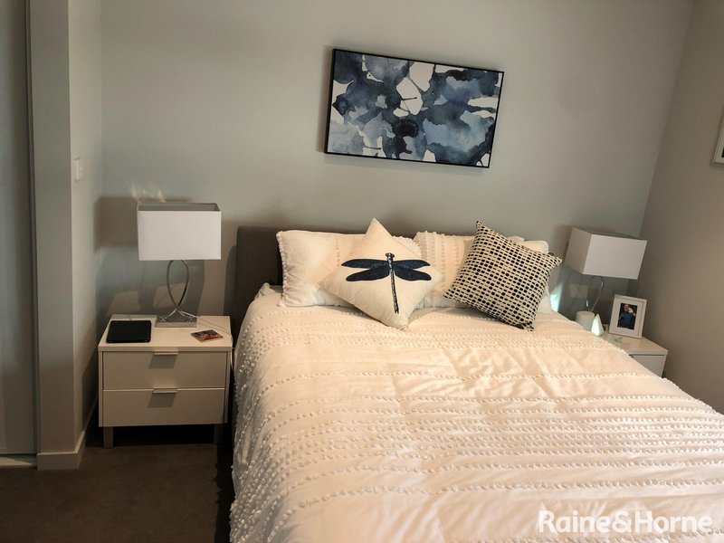 Photo - 215/1 Clark Street, Williams Landing VIC 3027 - Image 4