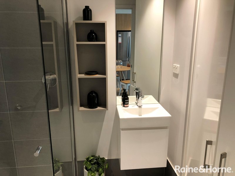 Photo - 215/1 Clark Street, Williams Landing VIC 3027 - Image 6