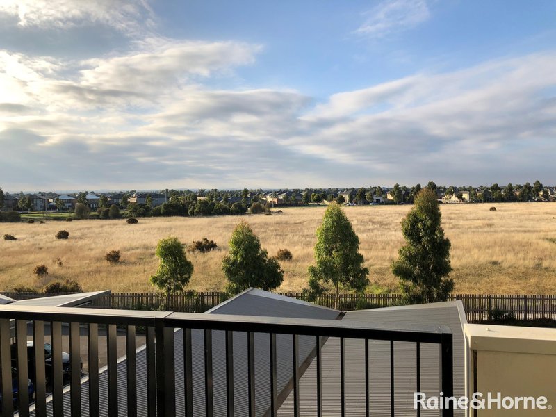 Photo - 215/1 Clark Street, Williams Landing VIC 3027 - Image 12