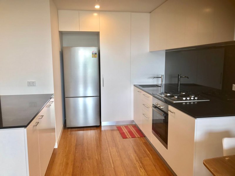 Photo - 215/10 Clinch Avenue, Preston VIC 3072 - Image 3