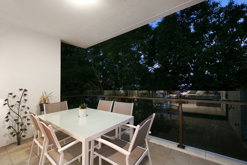 Photo - 215/10 Pidgeon Close, West End QLD 4101 - Image 4