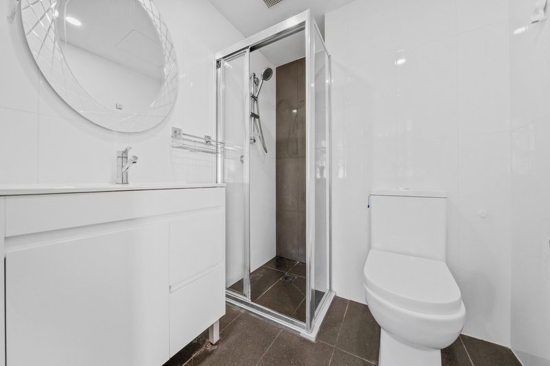 Photo - 215/12 Fourth Avenue, Blacktown NSW 2148 - Image 6