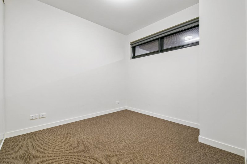 Photo - 215/14-20 Nicholson Street, Coburg VIC 3058 - Image 4